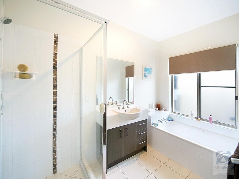 5 Cullen Drive, Little Mountain QLD 4551