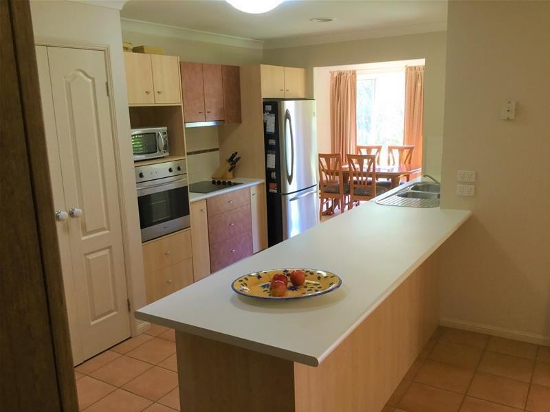 16 Gallery Place, Little Mountain QLD 4551