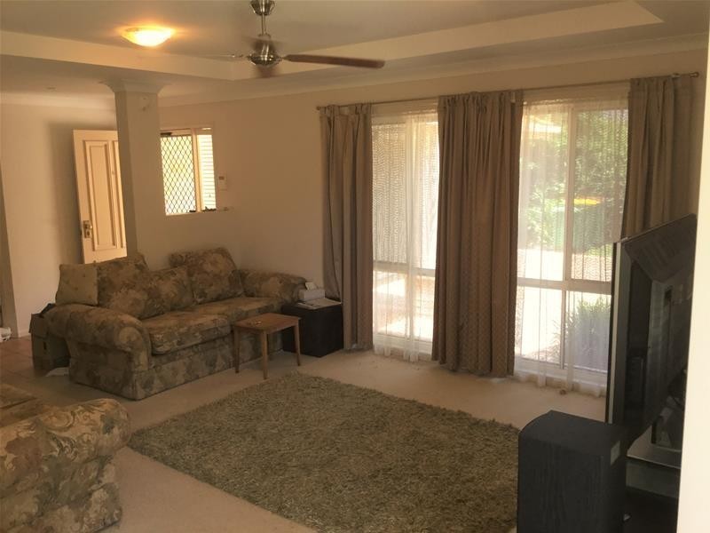 16 Gallery Place, Little Mountain QLD 4551