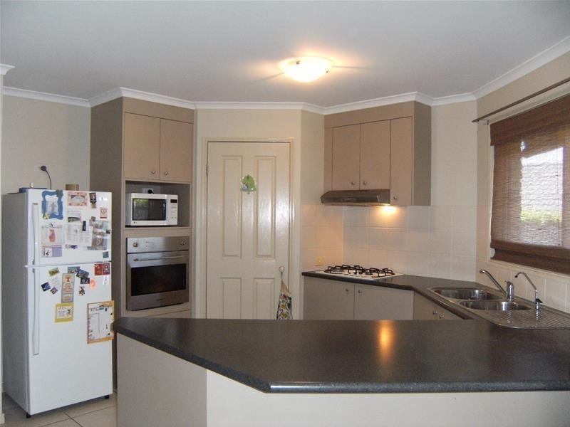 17 King Orchid Drive, Little Mountain QLD 4551