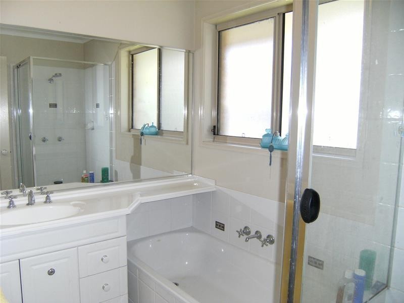 17 King Orchid Drive, Little Mountain QLD 4551