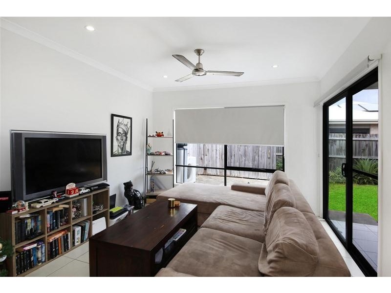 8 Honey Street, Caloundra West QLD 4551