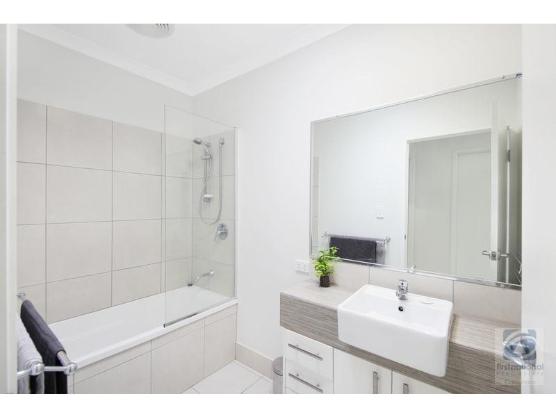 8 Honey Street, Caloundra West QLD 4551