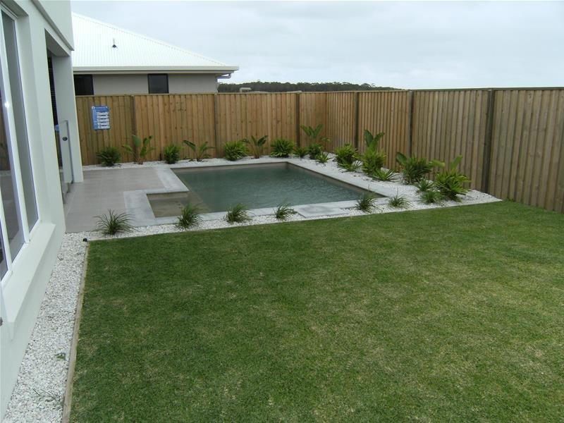 10 Azure Street, Caloundra West QLD 4551