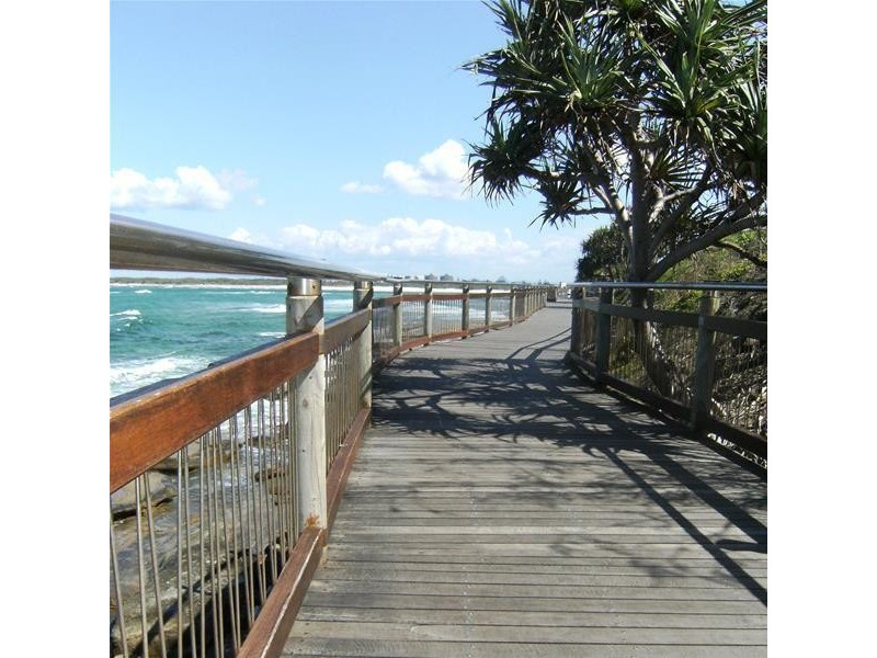 10 Azure Street, Caloundra West QLD 4551