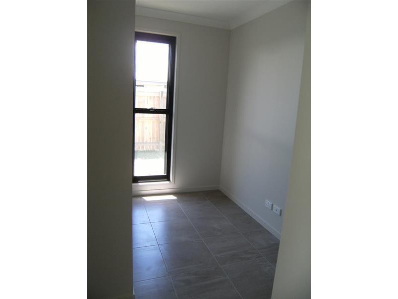 18 Sapphire Street, Caloundra West QLD 4551