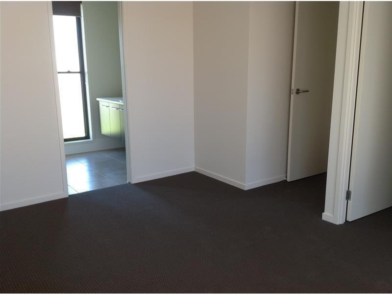 18 Sapphire Street, Caloundra West QLD 4551