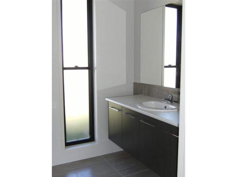 18 Sapphire Street, Caloundra West QLD 4551