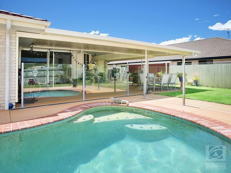 11 Primrose Place, Little Mountain QLD 4551