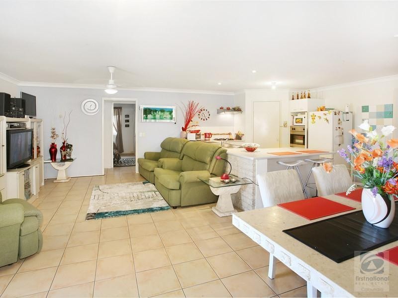 11 Primrose Place, Little Mountain QLD 4551