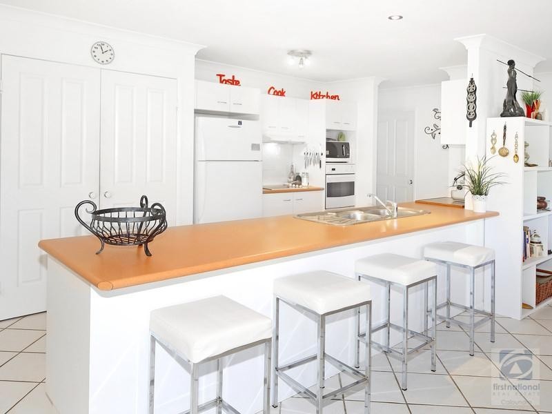 10 Allamanda Avenue, Little Mountain QLD 4551