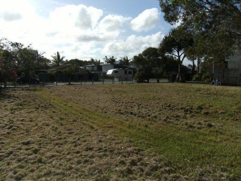 427 Oceanic Drive, Wurtulla QLD 4575