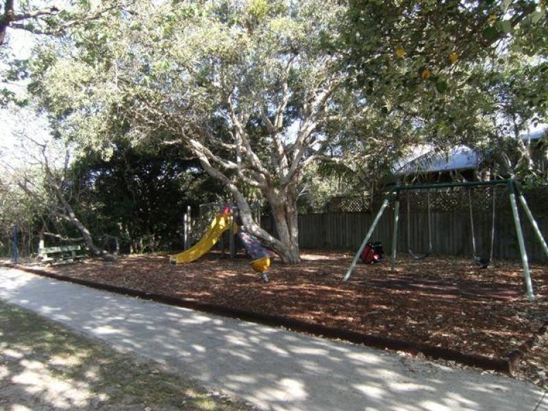 427 Oceanic Drive, Wurtulla QLD 4575