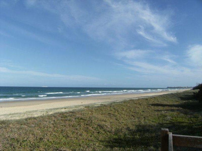 427 Oceanic Drive, Wurtulla QLD 4575