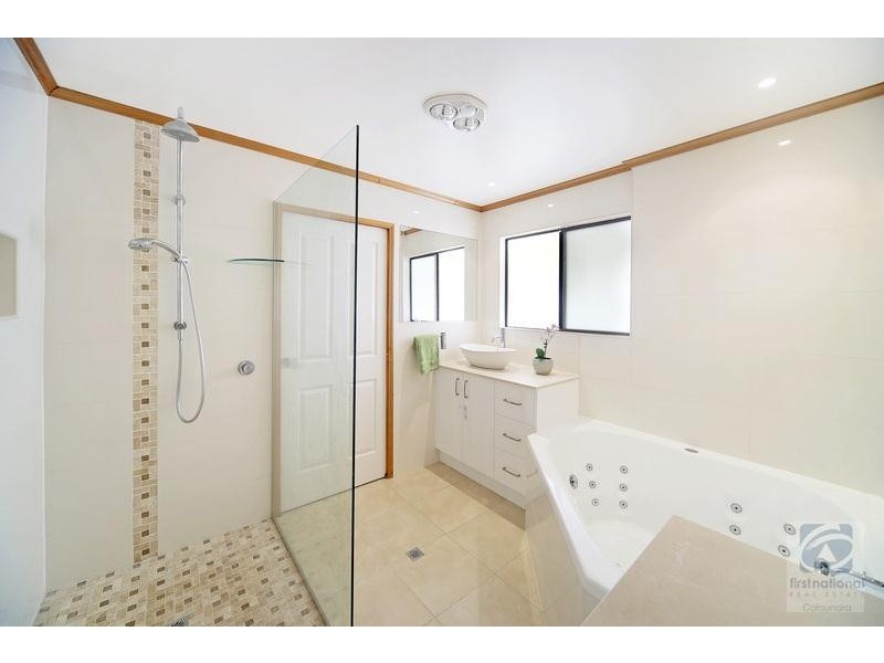 7 Bluegum Court, Little Mountain QLD 4551