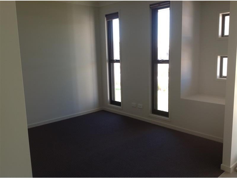 18 Sapphire Street, Caloundra West QLD 4551