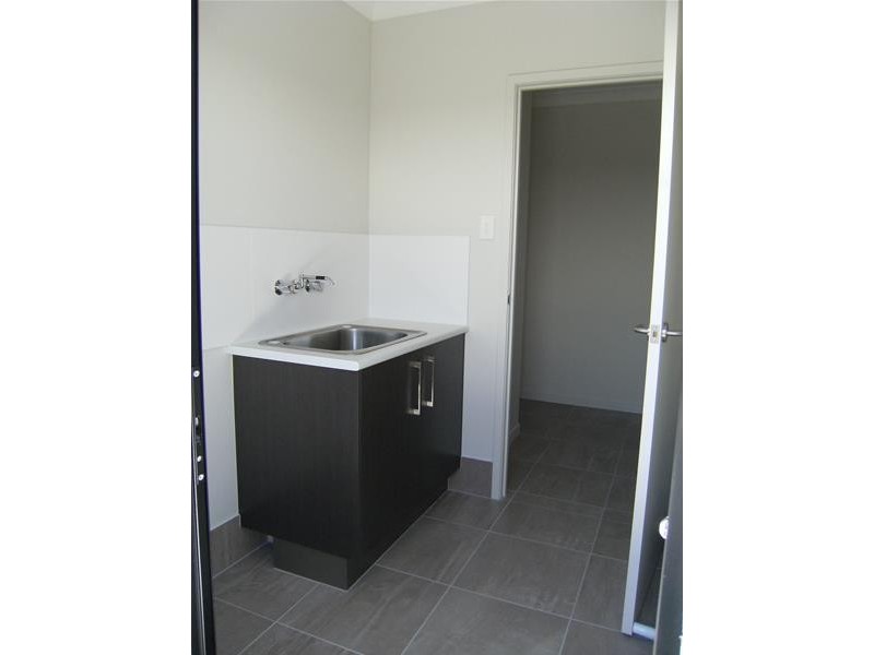 18 Sapphire Street, Caloundra West QLD 4551