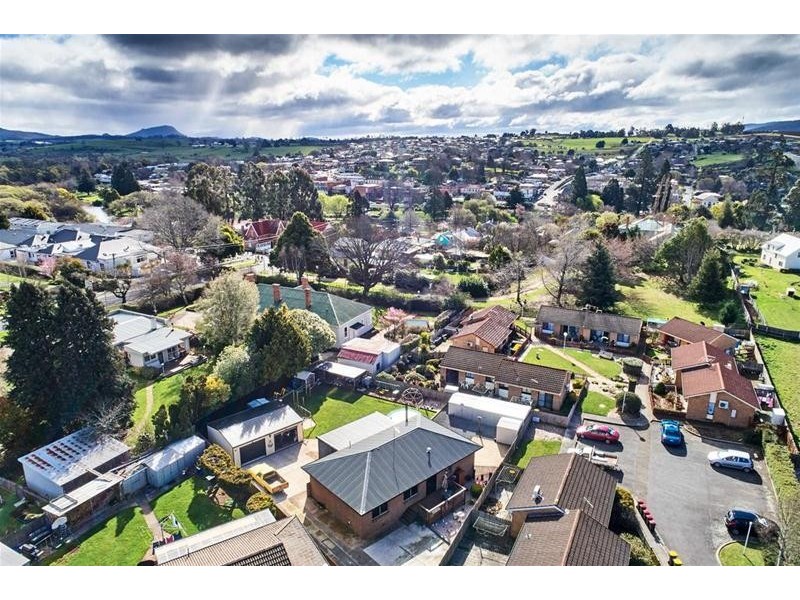 6 Davies Place, Deloraine TAS 7304