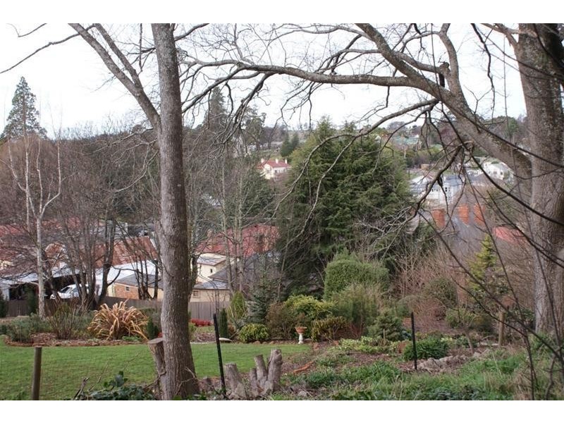 29 Emu Bay Road, Deloraine TAS 7304