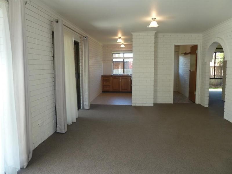 2/21 Landsdowne Place, Deloraine TAS 7304