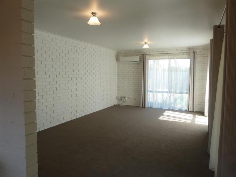 2/21 Landsdowne Place, Deloraine TAS 7304