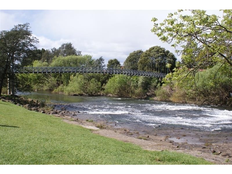 17 West Parade, Deloraine TAS 7304