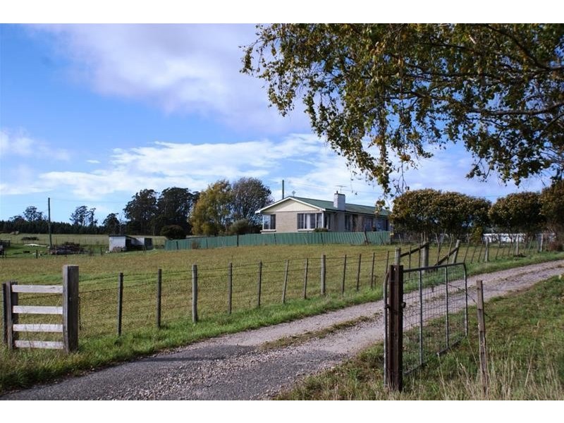 5284 Bass Highway, Deloraine TAS 7304