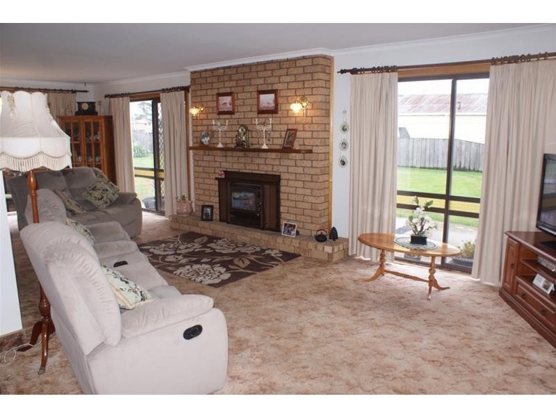 13 Meander Valley Road, Westbury TAS 7303