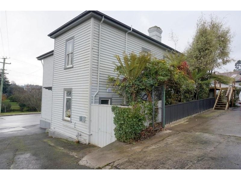 1/8 East Parade, Deloraine TAS 7304