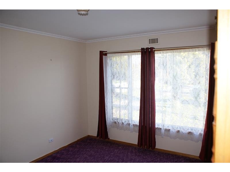 5284  Bass Highway, Deloraine TAS 7304