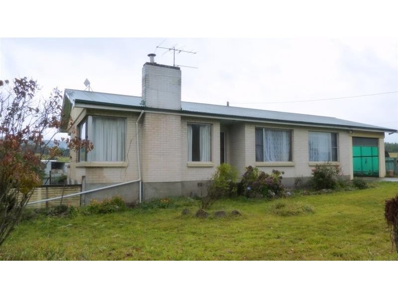 5284  Bass Highway, Deloraine TAS 7304