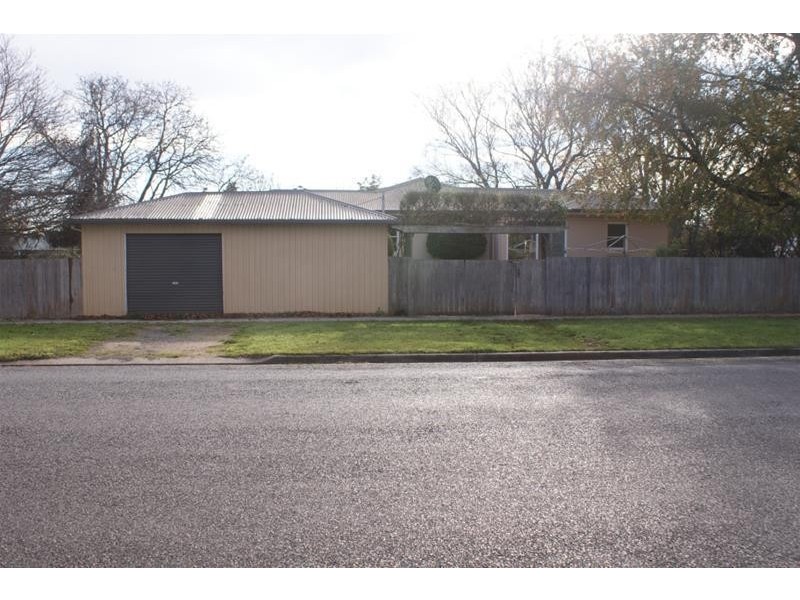 31 East Westbury Place, Deloraine TAS 7304