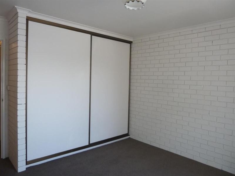 2/21 Landsdowne Place, Deloraine TAS 7304