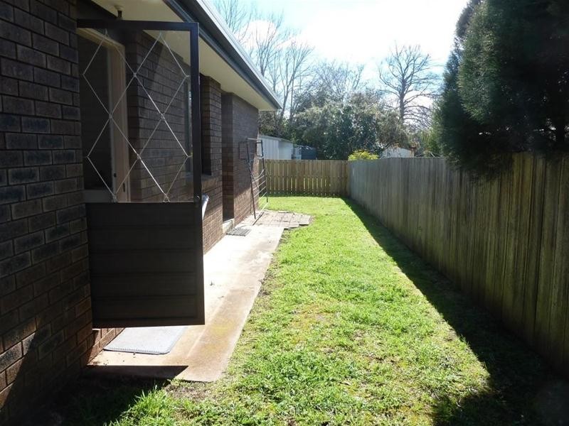 2/21 Landsdowne Place, Deloraine TAS 7304