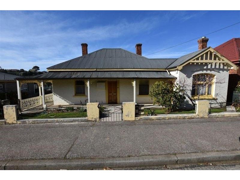 17 West Barrack Street, Deloraine TAS 7304