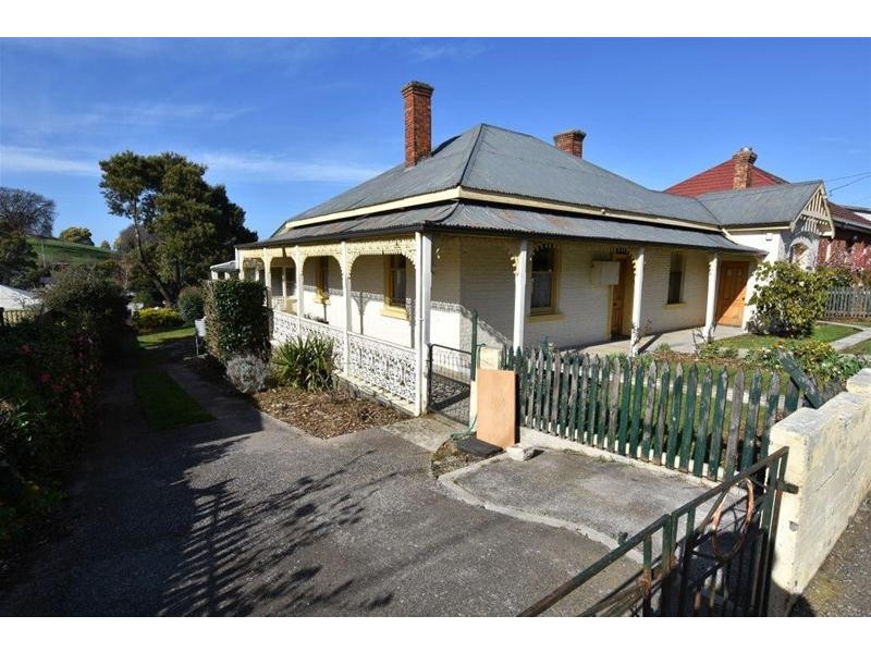 17 West Barrack Street, Deloraine TAS 7304