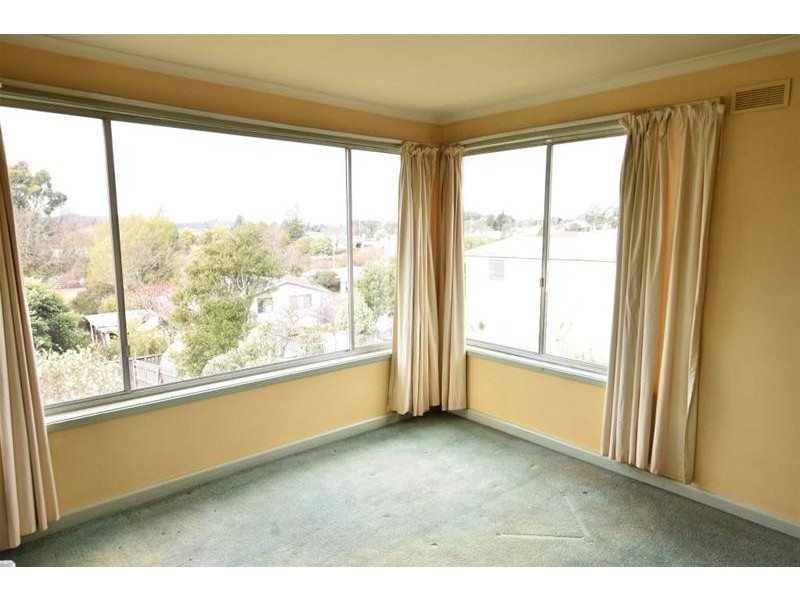 17 West Barrack Street, Deloraine TAS 7304