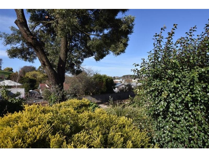 17 West Barrack Street, Deloraine TAS 7304