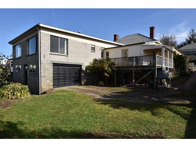 17 West Barrack Street, Deloraine TAS 7304