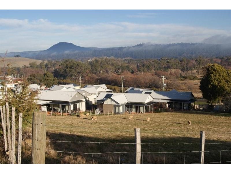 2/48 Beefeater Street, Deloraine TAS 7304