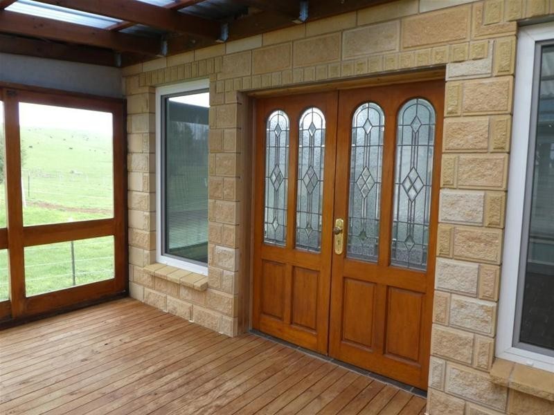 1, 173  River Road, Deloraine TAS 7304