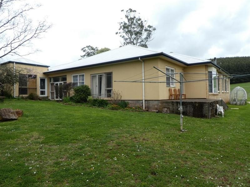 1, 173  River Road, Deloraine TAS 7304