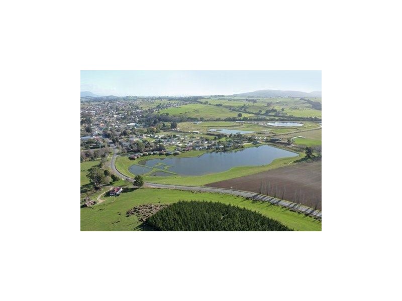 54 Meander Valley Road, Deloraine TAS 7304