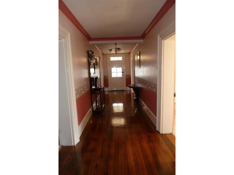 24 East Parade, Deloraine TAS 7304