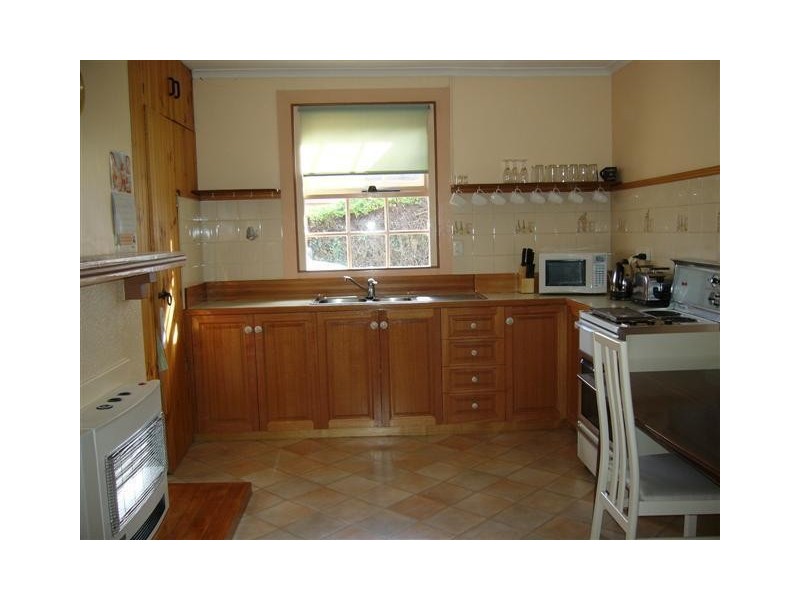 24 East Parade, Deloraine TAS 7304