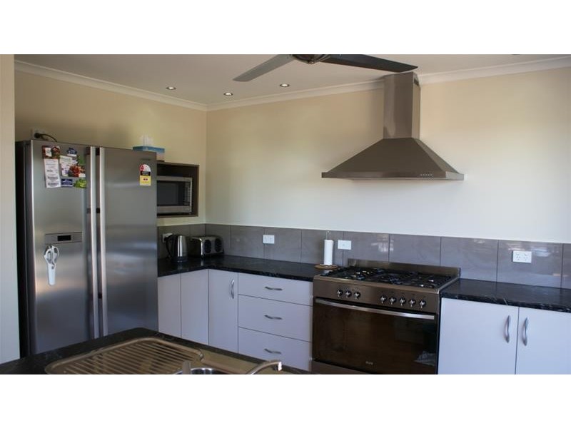 Elizabeth Town TAS 7304