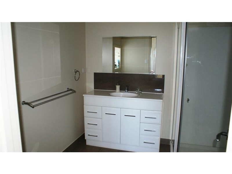 Elizabeth Town TAS 7304