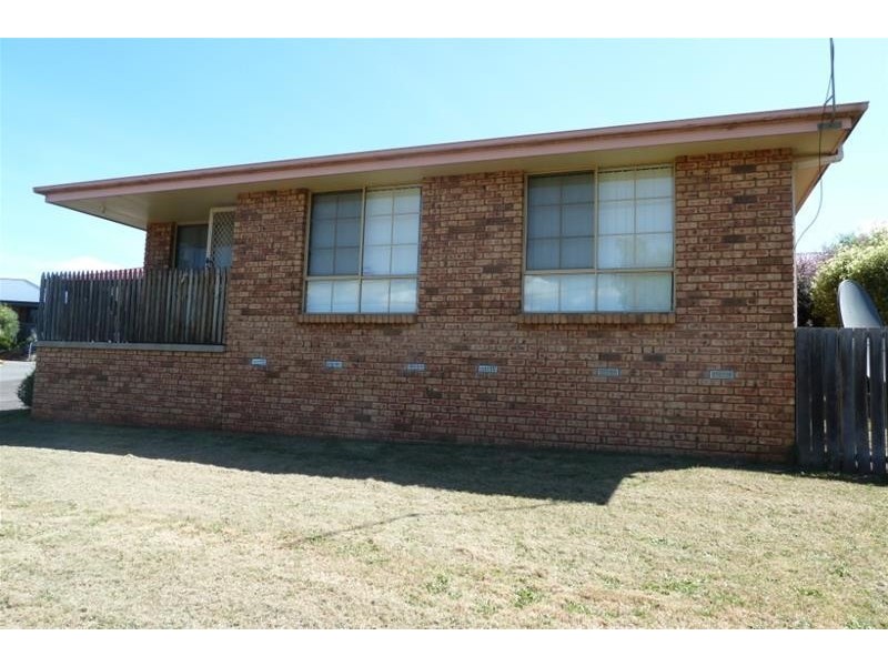 1/4 Bonney Street, Deloraine TAS 7304