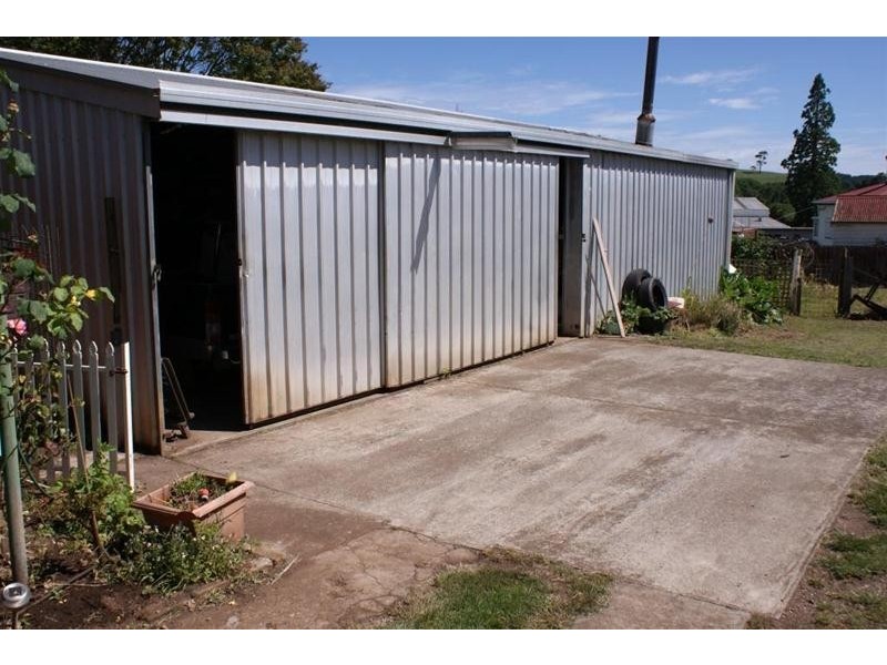 14 Meander Valley Road, Deloraine TAS 7304