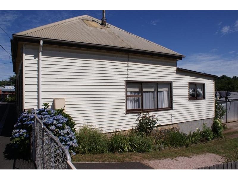 14 Meander Valley Road, Deloraine TAS 7304
